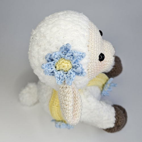 Lammetje Lotje - amigurumi knuffel