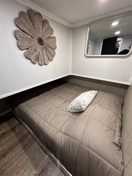 Boat Image 18