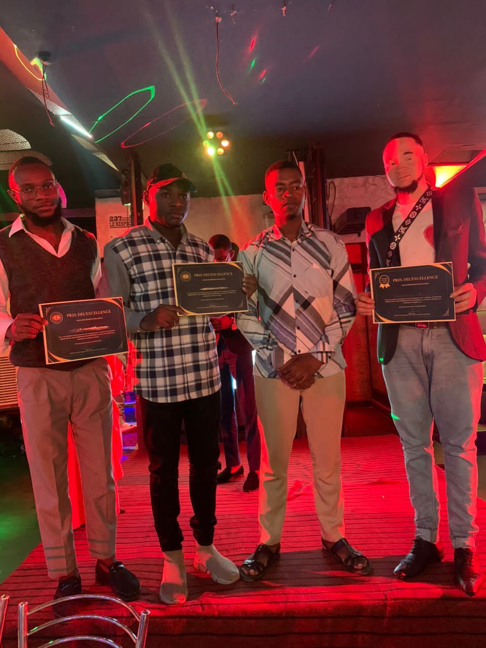 Récompense de l'édition récent 