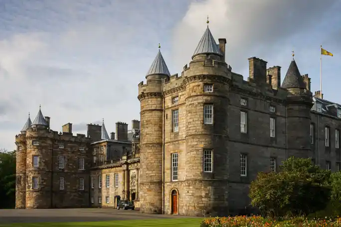 Edinburgh Castle Tickets & Tour - Local Scottish Guide In a Kilt
