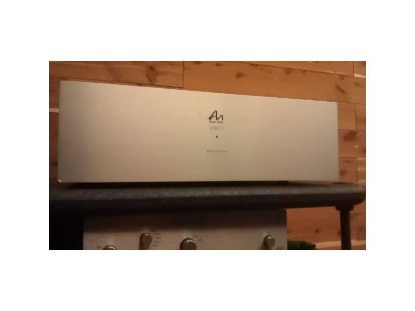 Audio Note DAC V Signature upgraded with "Magic" transformers
