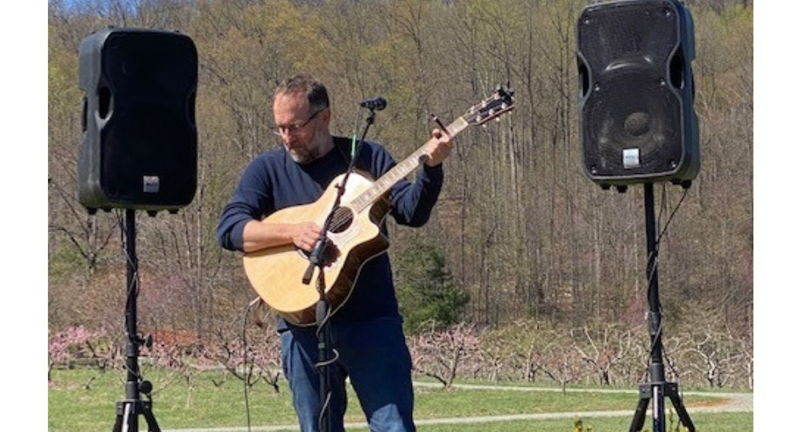 Live Music: John Kelly