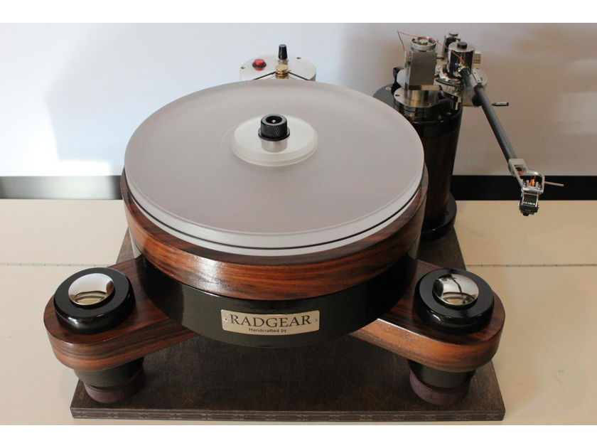 The VPI + OPERA ST600 + Radgear Turntable FUSION= Extra Ordinary Masterpiece Low reserve! Stunning