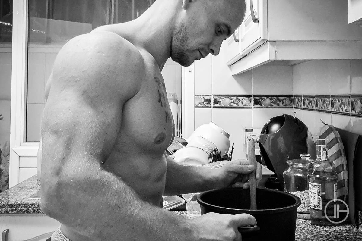 Nutrition Choices for Powerlifters in Training and Competition