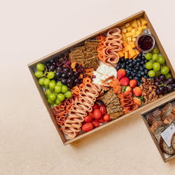 Cheese & Charcuterie Grazing Box (L)
