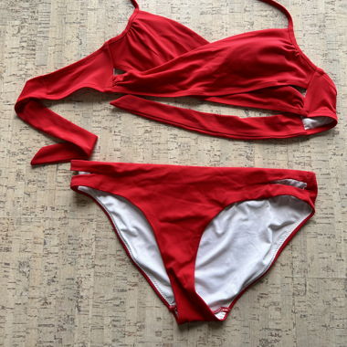 Rotes Bikini