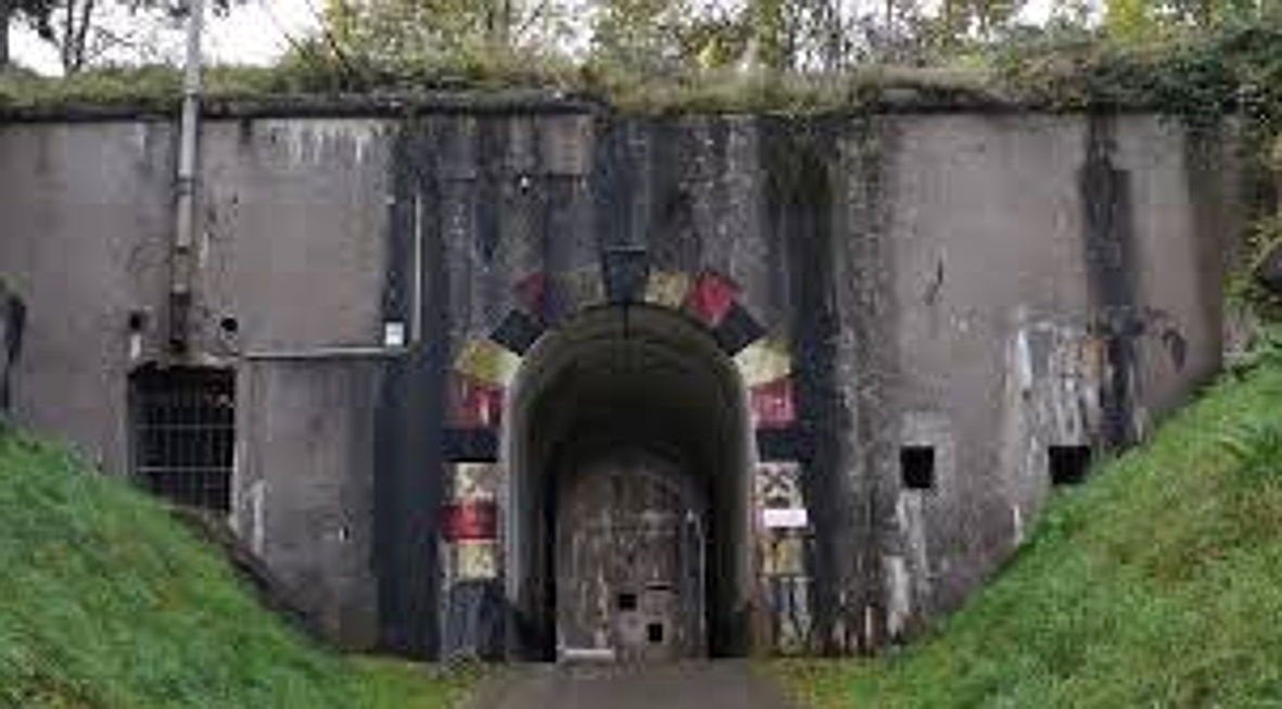  Liège
- Fort Embourg.jpg