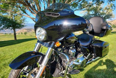 2017 HARLEY-DAVIDSON TOURING STREET GLIDE SPECIAL (VIVID BLACK) motorcycle for rent near St. George, UT