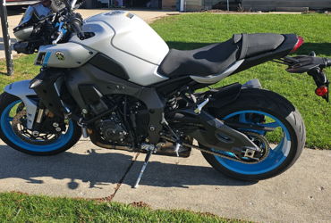 2025 YAMAHA MT-10 motorcycle for rent near Streamwood, IL