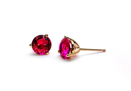 Yellow gold earrings with rubies