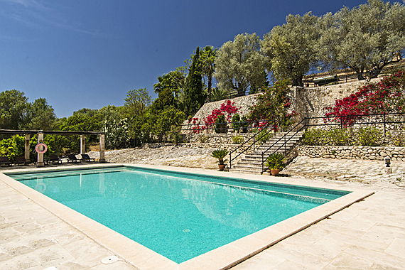  Balearen
- Part of the antique "posesión" in Montuiri was converted into the exceptional country estate with hotel license