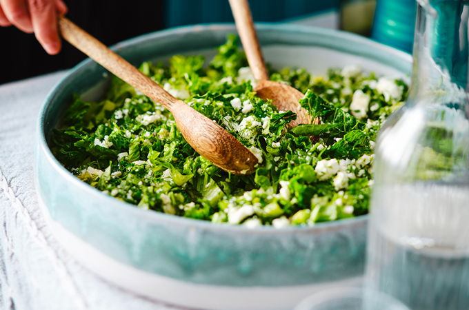 Salade verte aux herbes et à la feta (maroulosalata)