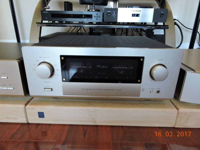 Accuphase E-530 Integrated Power amplifier 30W pure class A 120v US version