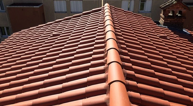 Rénovation de la couverture en tuiles romanes à Menton — photo 25 sur 34 — CEG TOITURE