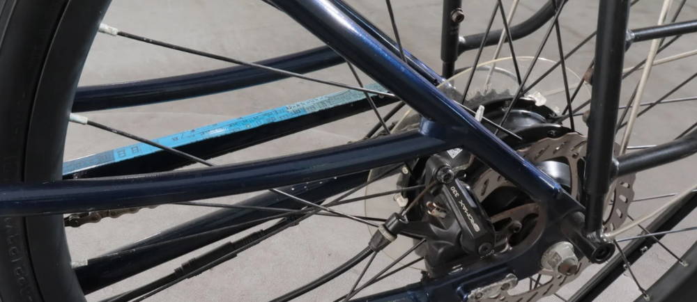 closeup of the rear hub of the Electra Loft Go