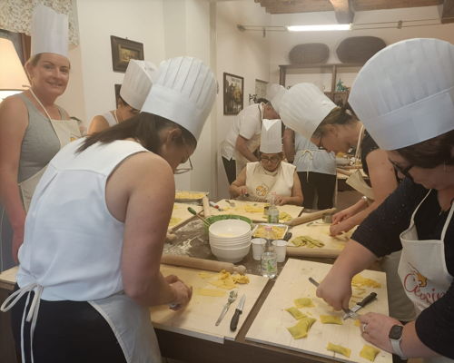 Cooking classes Assisi: Pizza, focaccia & torta al testo: flavors of Umbria