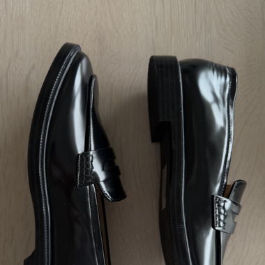 Schwarze Lack-Loafer Gr. 38