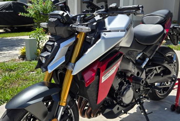 2024 SUZUKI GSX-S1000 motorcycle for rent near Palm Springs, FL