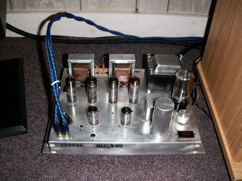 Magnavox  A9304 tube amp