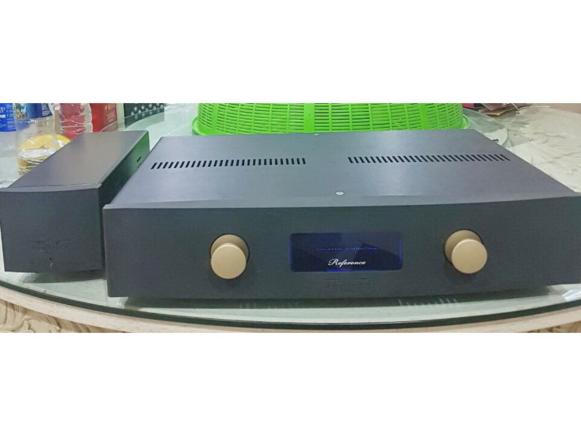 Venture BVBA VP100L Limited Edition linestage preamp 235 / 120 / 100 volts . Free shipping worldwide !