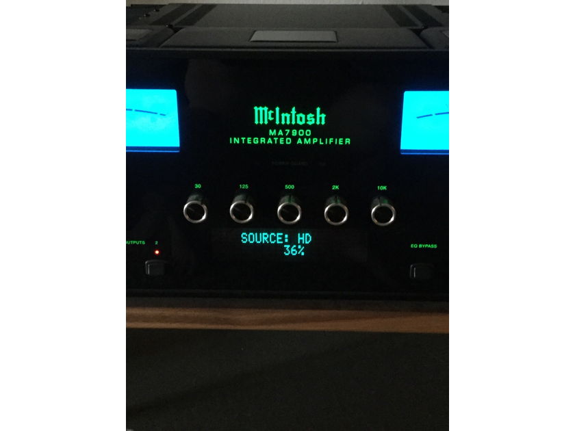Mcintosh  MA 7900 Integrated Amplifier