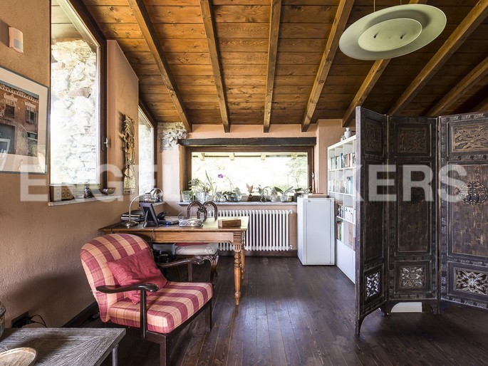 Engel & Völkers real estate agency in Varese villas, apartments