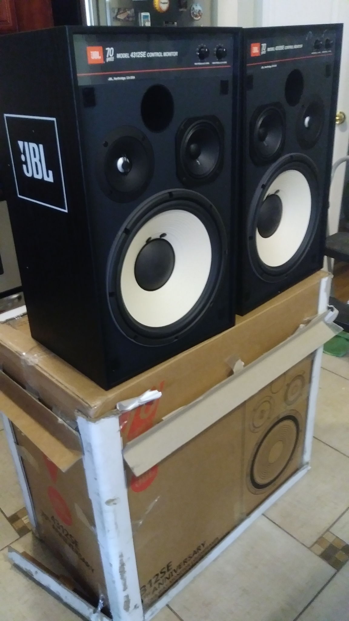 Jbl 2024 4312 se