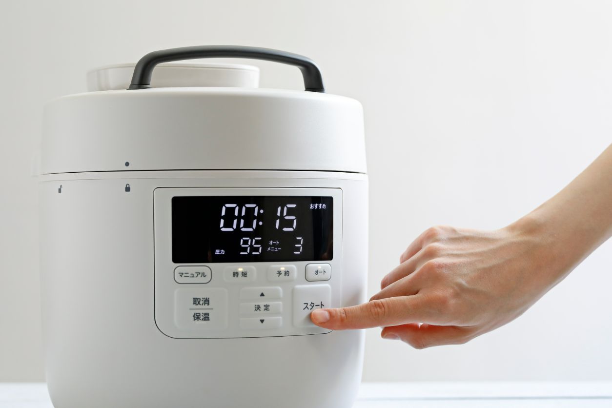 月額レンタル 新品 Siroca 自動減圧機能付き電気圧力鍋 おうちシェフ Pro Pタイプ Rentio レンティオ