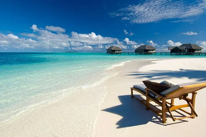 Vue sur une plage aux Seychelles