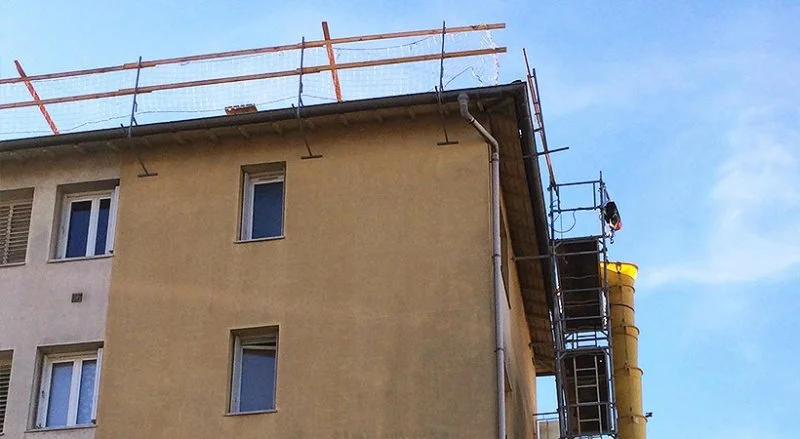 Rénovation de 2 000 m² de couverture en tuiles de Marseille — photo 24 sur 26 — CEG TOITURE