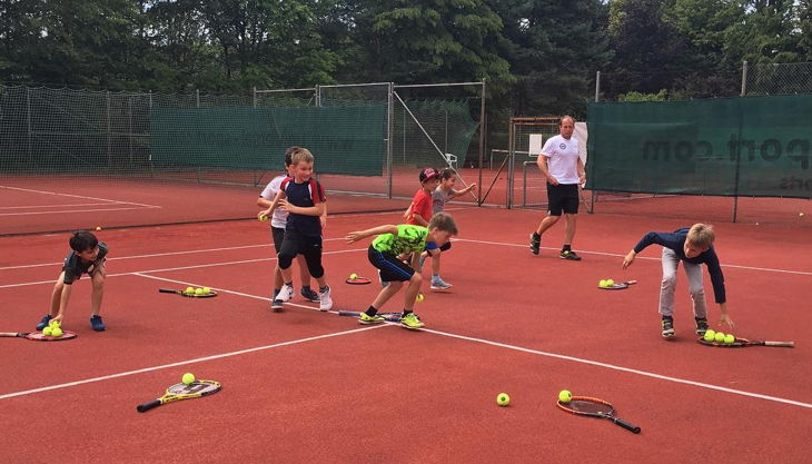 tennis academy wiesbaden kindergeburtstag training