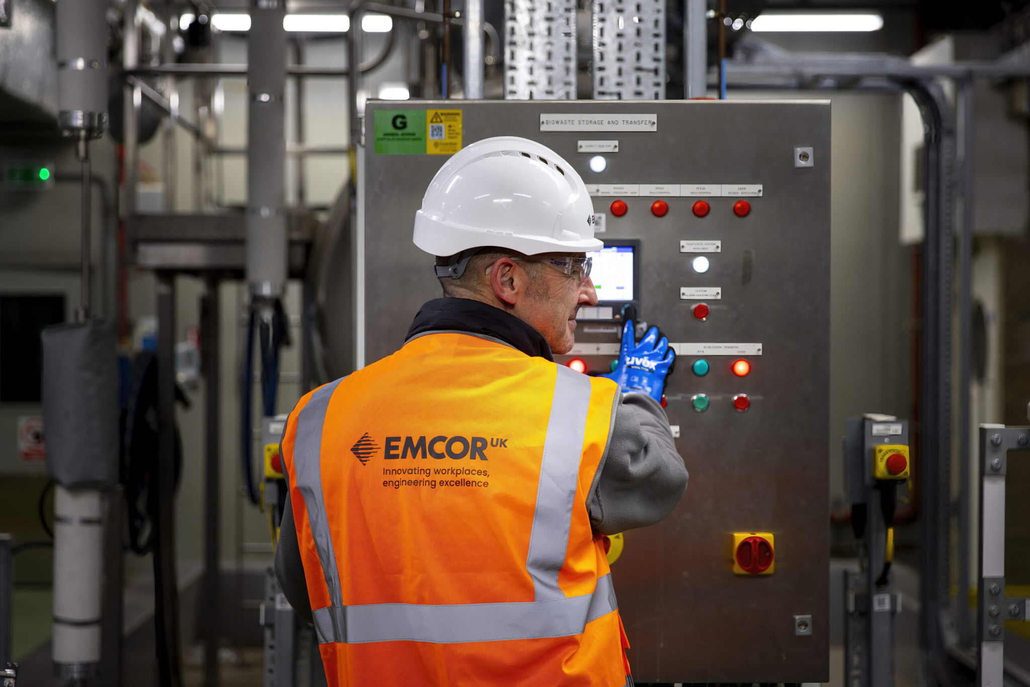 OCS Completes Acquistion of EMCOR UK, Strengthening Hard Services Capability