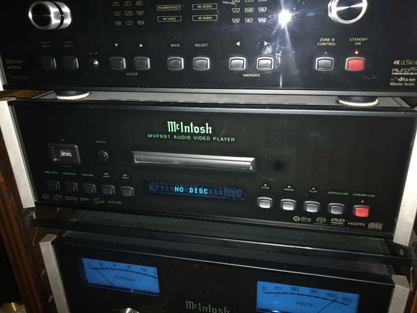 McIntosh MVP-891 Blu Ray DVD/CD Player- MINT Condition