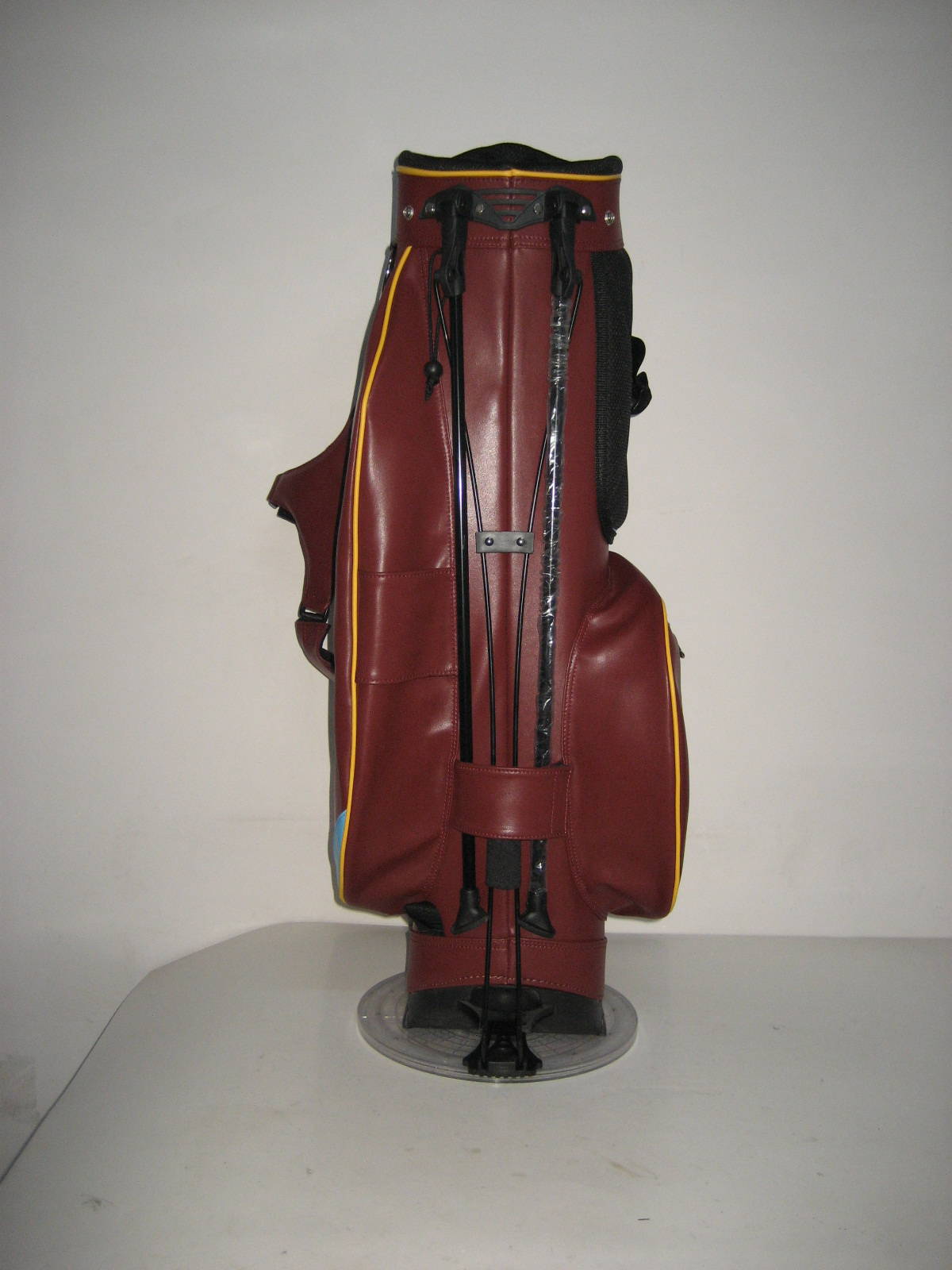 Customised football club golf bags by Golf Custom Bags 14