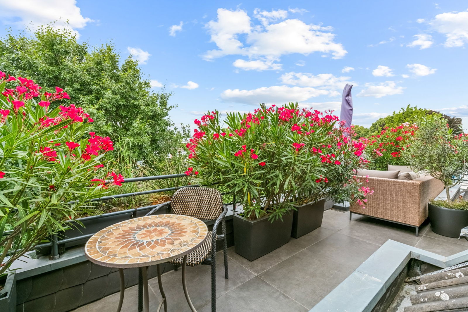 Exclusive top-floor maisonette in Junkersdorf