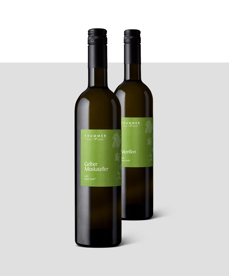 Drei Flaschen Reine Seele-Weine vom Weingut Trummer