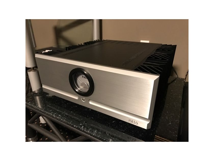 Pass Labs XA30.8 Awesome amplifier low hours and at a good price!