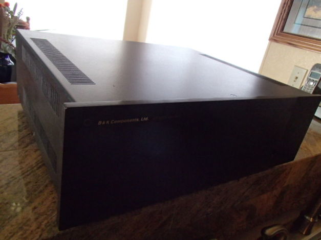 B&K  AV-5000 Series II 5 Channel Amp.