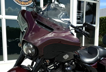 2022 HARLEY-DAVIDSON STREET GLIDE SPECIAL motorcycle for rent near Daytona Beach, FL