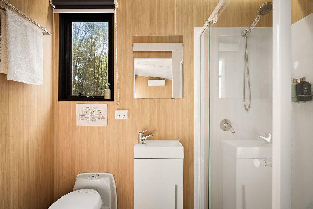 Van Demears Escapes 1 Night Voucher - Image 4