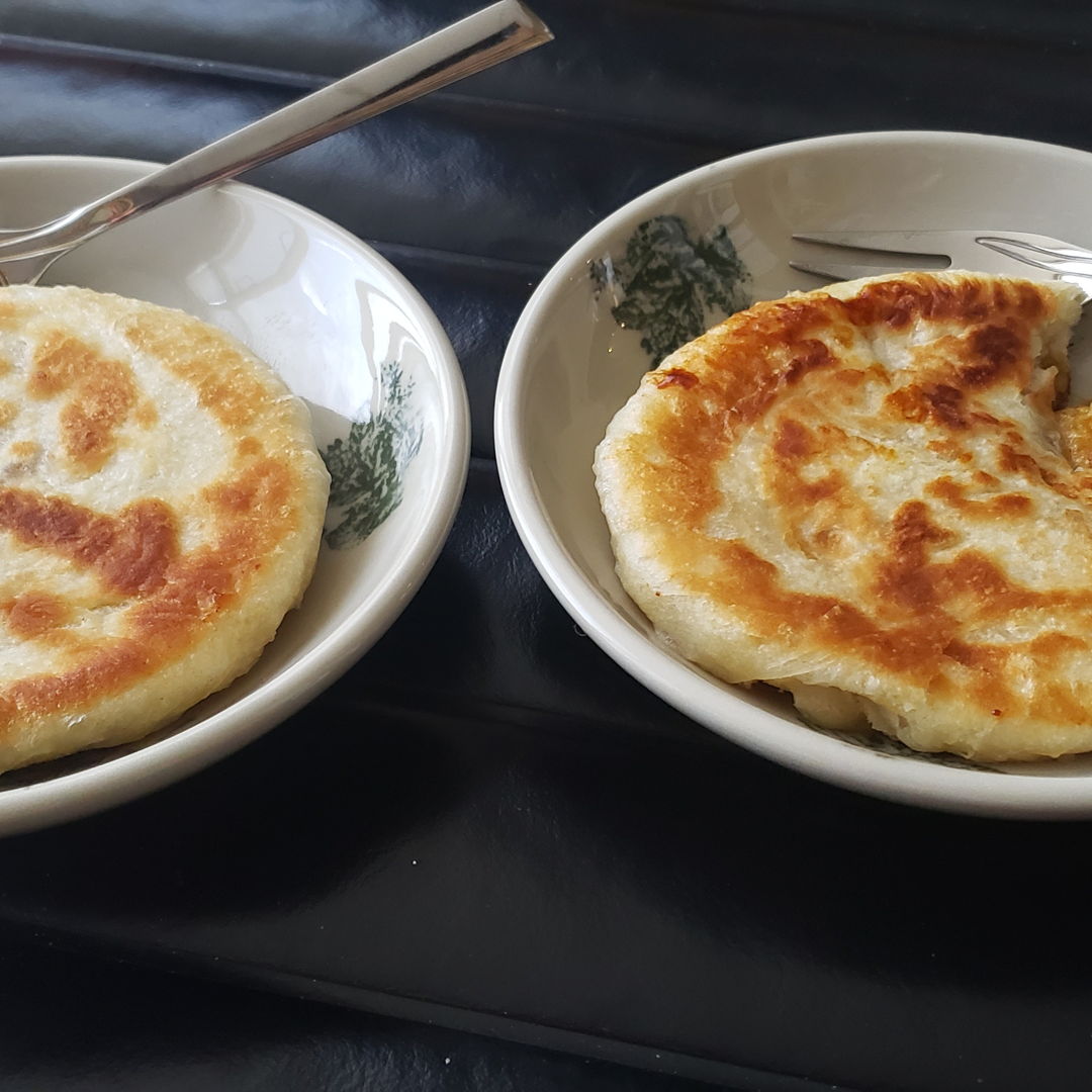 Korean HOTTEOK pancake.
I filled with gula melaka and toasted coconut