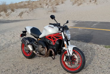 2015 DUCATI MONSTER 821 motorcycle for rent near Woodbridge Township, NJ
