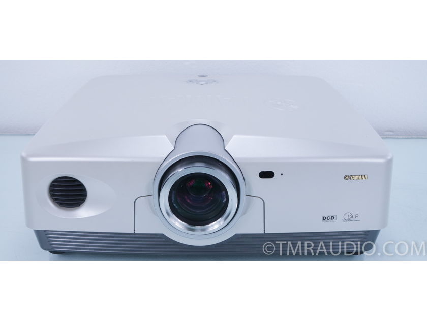 Yamaha   DPX-1000 Video Digital Home Cinema 1080i  w/ Remote, 3 lamps, Box