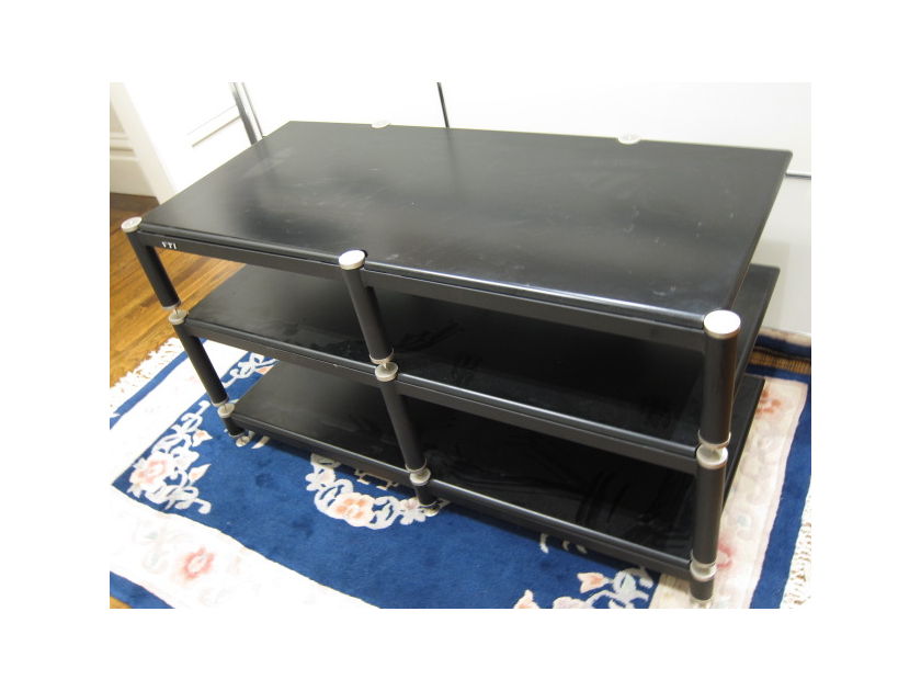 VTI Audio/Video Rack BL503, Gently Used, For Pickup Only in Bay Area
