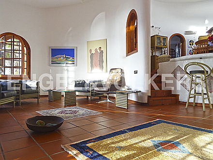  Costa Adeje
- Property for sale in Tenerife: Exclusive villa in first sea line in El Varadero, Tenerife South, Engel & Völkers Costa Adeje