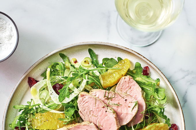 Filets de porc à la moutarde, salade de roquette