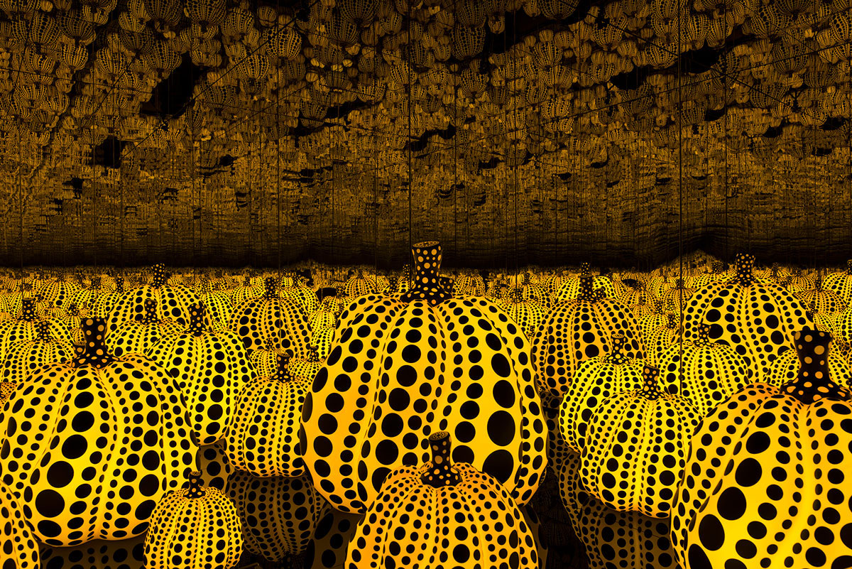 Yayoi Kusama Infinity Mirrors Installation