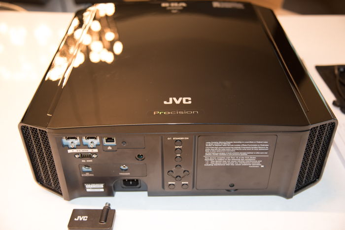 JVC DLA-X700R