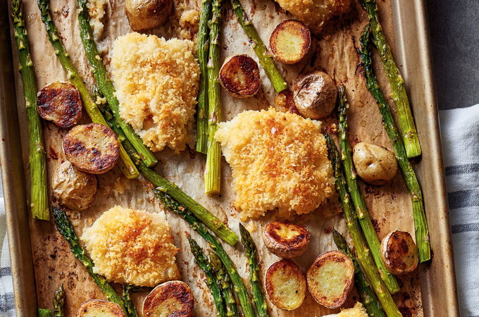 <i>Fish and chips</i> sur une plaque