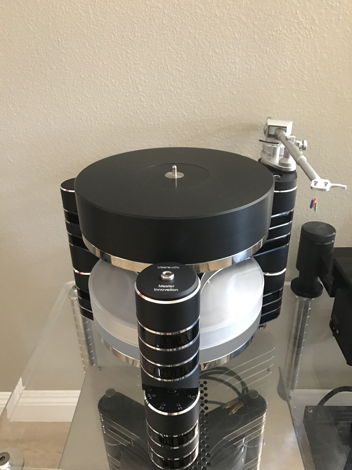 Clearaudio MASTER INMOVATION TURNTABLE WITH UNIVERSAL 1...